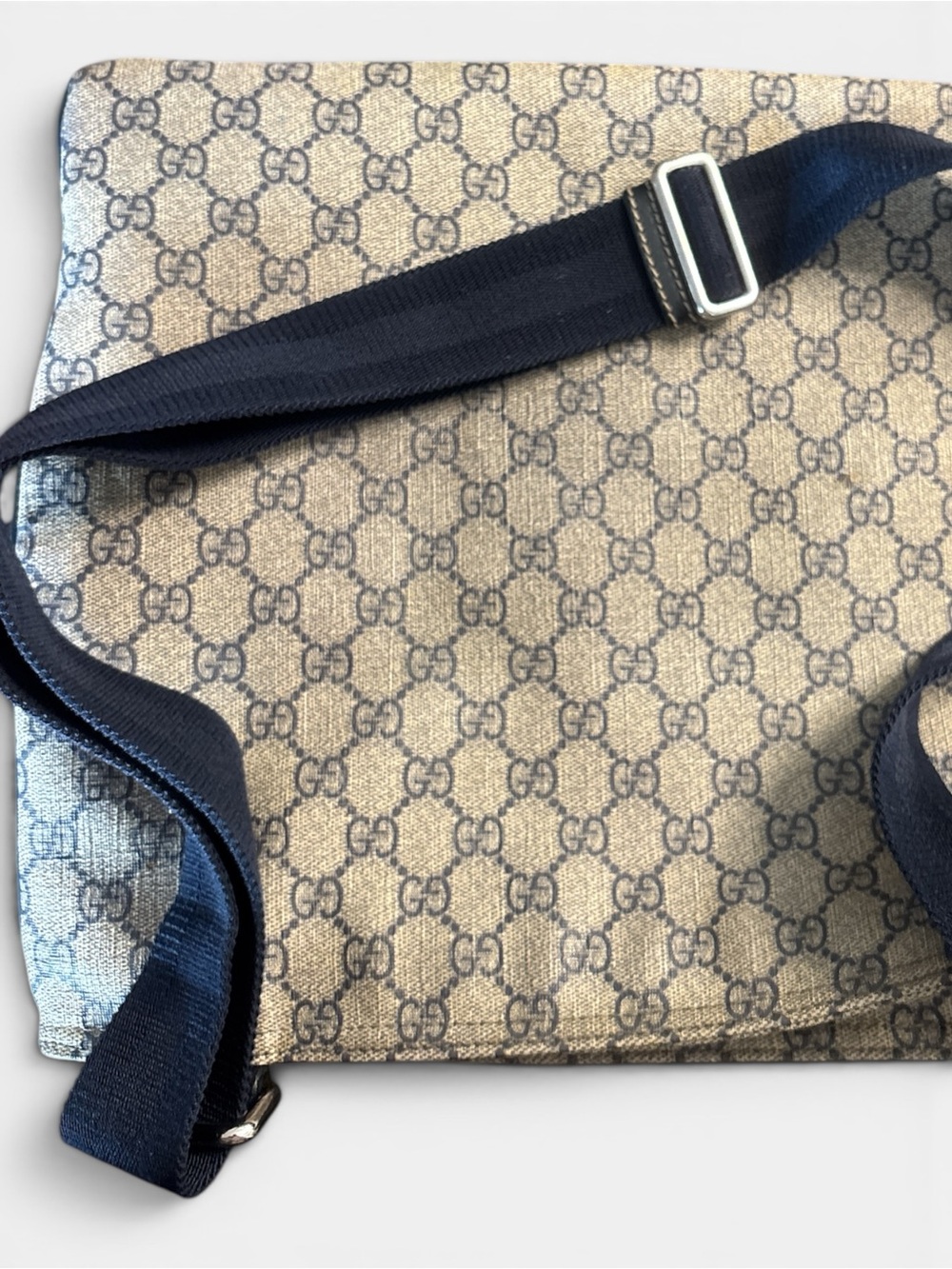 Gucci grey and navy GG Monogram Canvas Crossbody Bag with Navy Strap - Picture 11 of 11